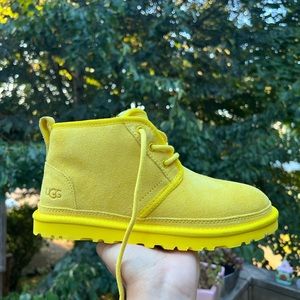 UGG Neumel Women's Boot, Size 7 and 8